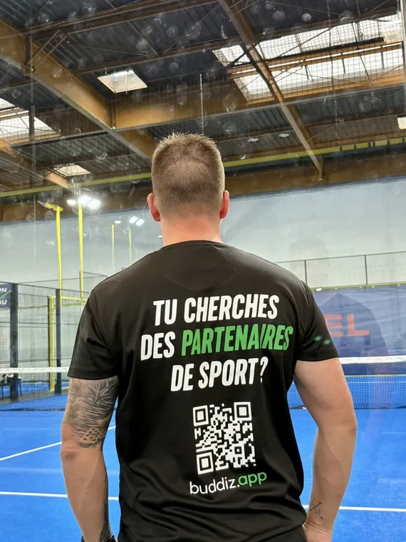 Membres Buddiz pendant une session